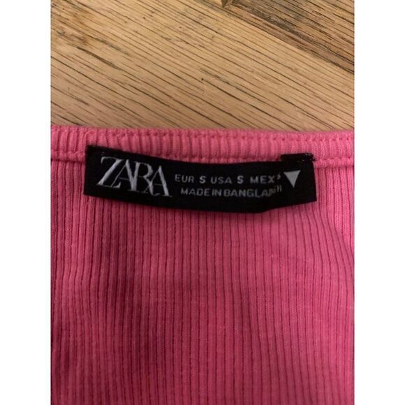 Zara, women's bright pink, puffed short sleeve, cropped low cut cotton top sz sm - Picture 7 of 8